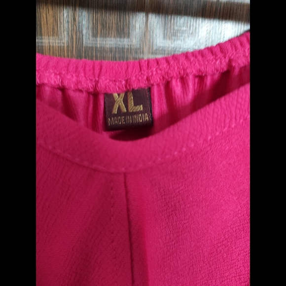 Pink puffed sleeve top - Picture 4 of 6